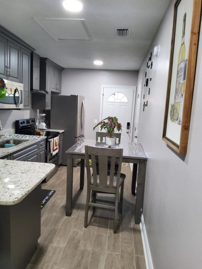 Beautiful Apartment Close To Everything Tampa Esterno foto