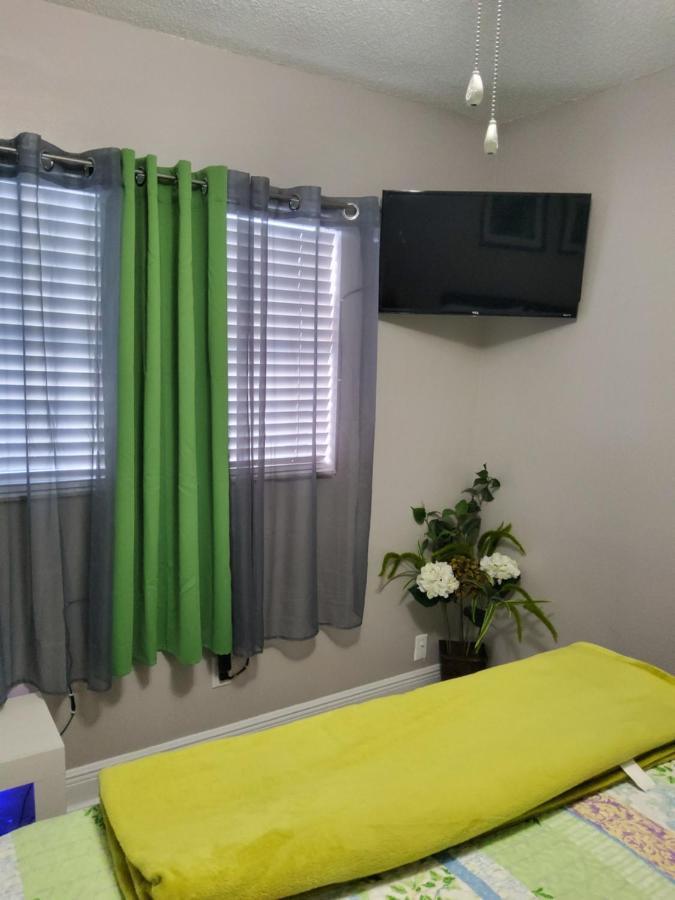 Beautiful Apartment Close To Everything Tampa Esterno foto