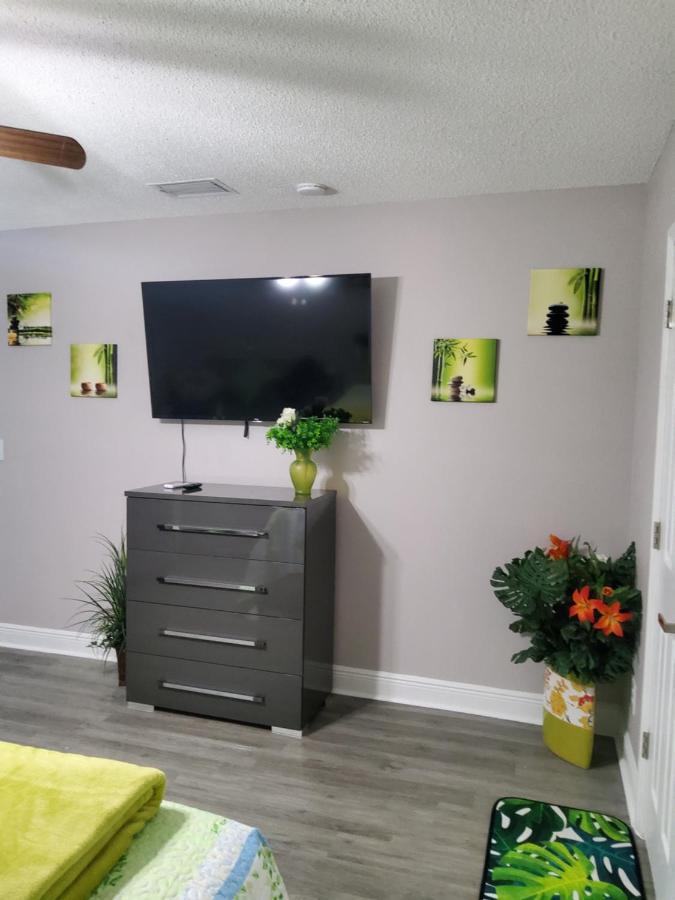 Beautiful Apartment Close To Everything Tampa Esterno foto