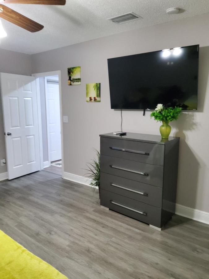 Beautiful Apartment Close To Everything Tampa Esterno foto
