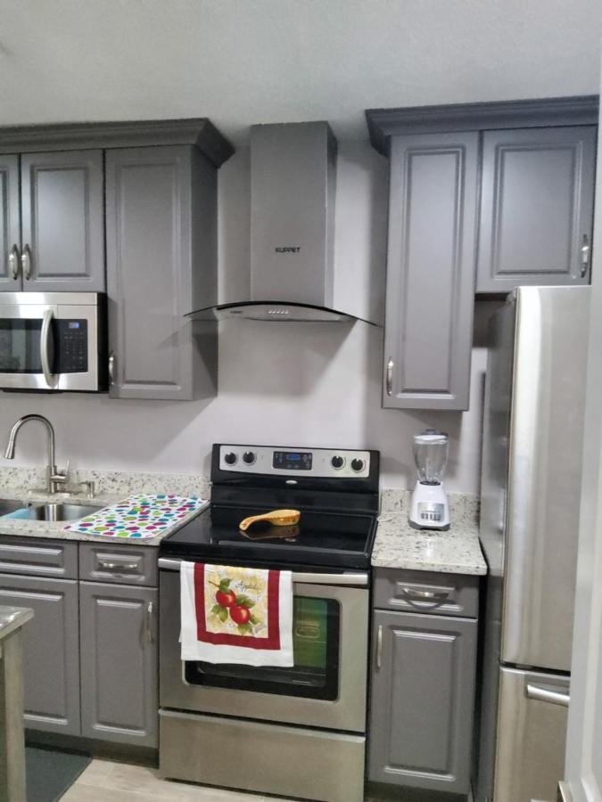 Beautiful Apartment Close To Everything Tampa Esterno foto